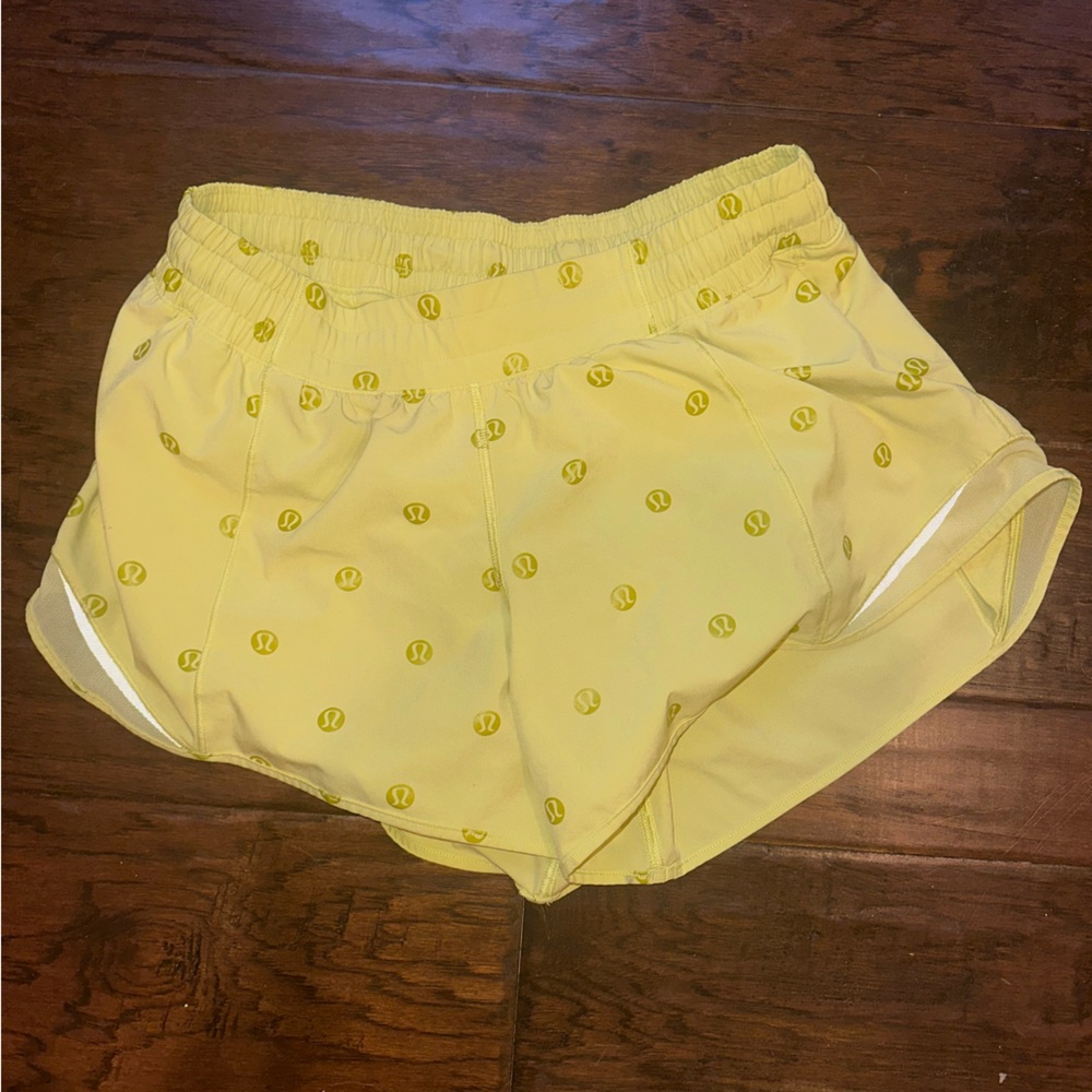 Lululemon logo Athetic Shorts in Neon with Logi size 8 Tall